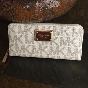 Michael Kors white & gold wallet